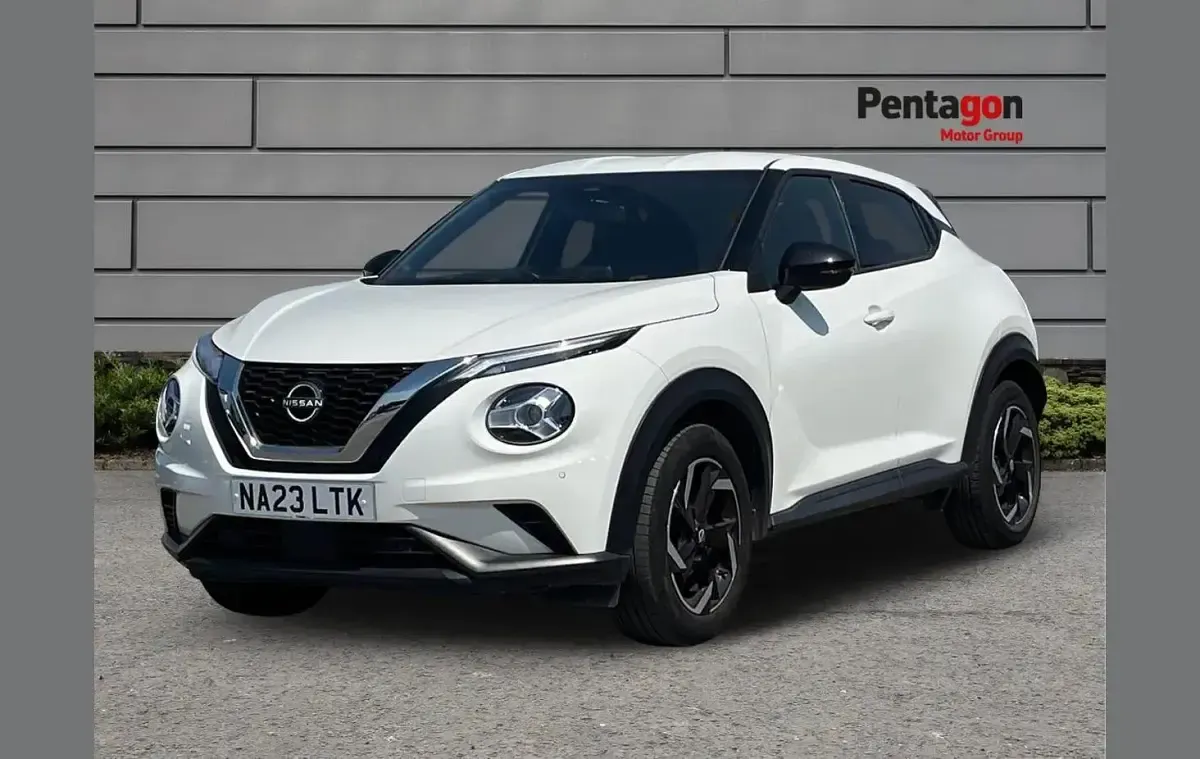 Used Nissan Juke N-Connecta 112 HP (82 kW) 2023 White SUV