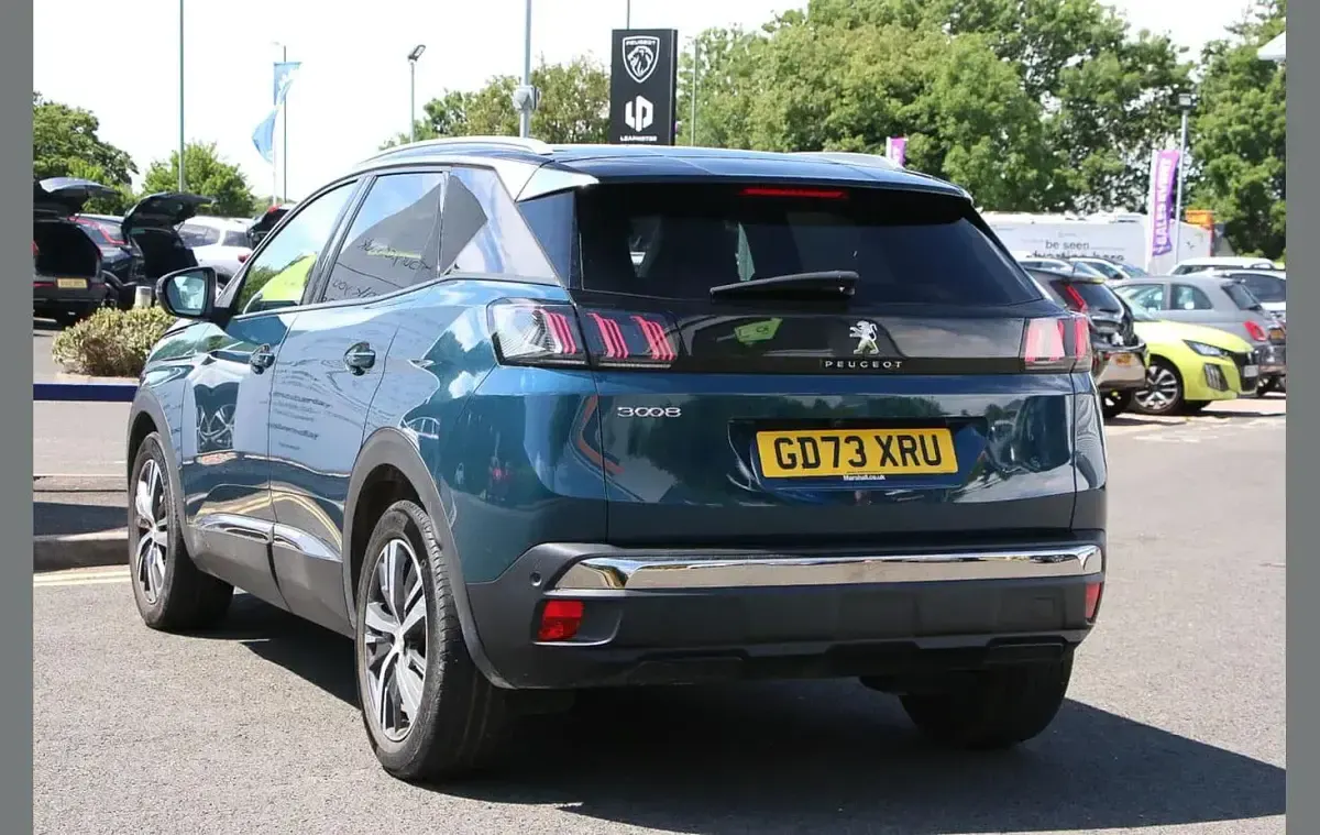 Used Peugeot 3008 Allure 129 HP (94 kW) 2024 Blue SUV