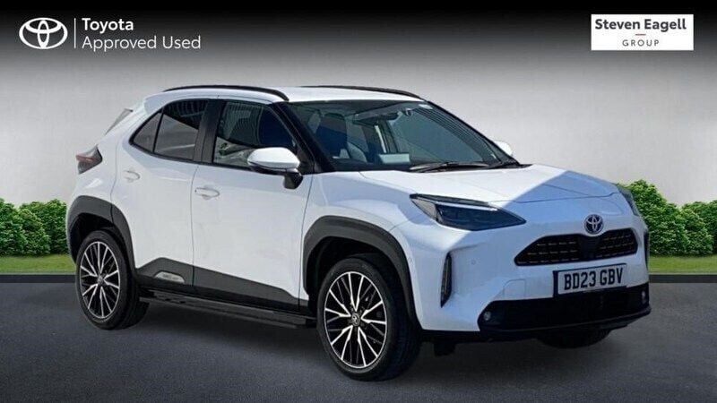 White Used 2023 Toyota Yaris Hybrid Hatchback | £25,608 - Image 1/2