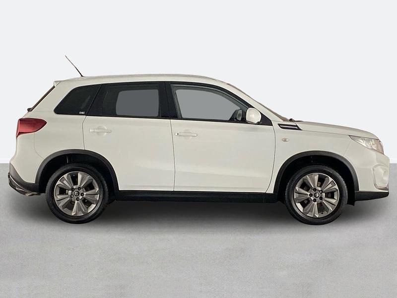 Used Suzuki Vitara SZ-T 112 HP (82 kW) 2019 White Hatchback