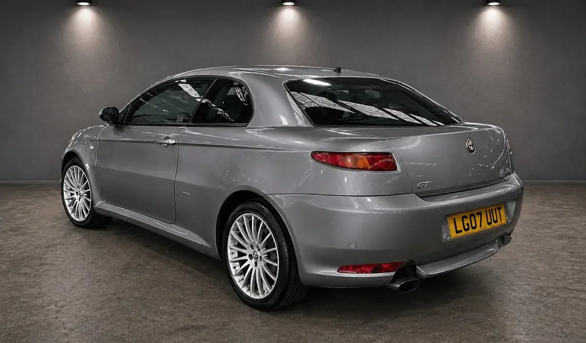 Used Alfa Romeo GT Lusso 165 HP (121 kW) 2007 Grey Coupe