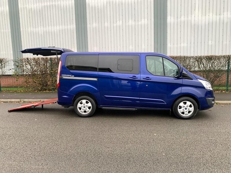 Used Ford Tourneo Titanium 130 HP (95 kW) 2018 Blue MPV