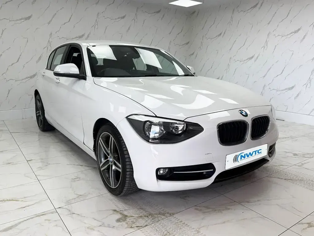 Used BMW 116 Sport Line 2014 White Hatchback
