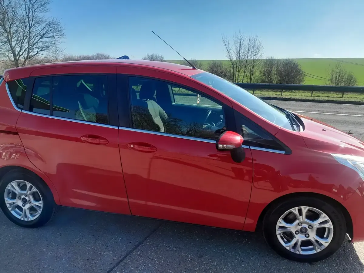 Used Ford B-MAX Zetec 2013 Red MPV