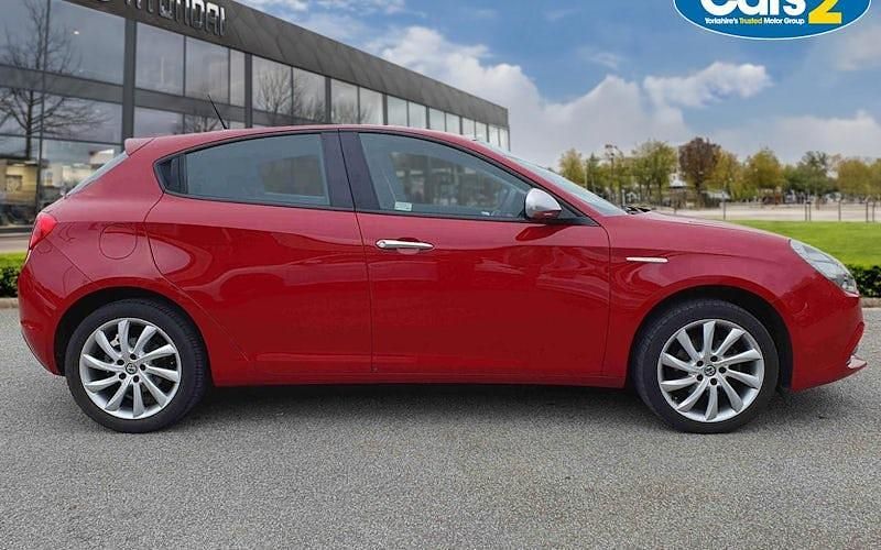 Used Alfa Romeo Giulietta Super 120 HP (88 kW) 2020 Red Hatchback