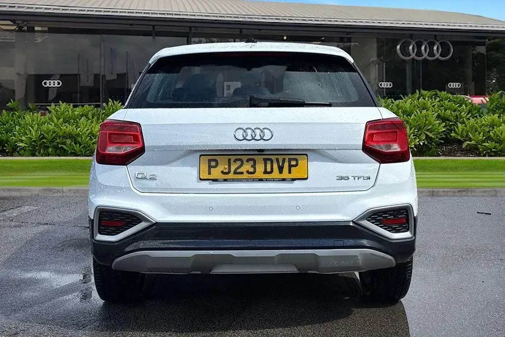 Usado Audi Q2 Sport 150 HP (110 kW) 2023 Branco SUV