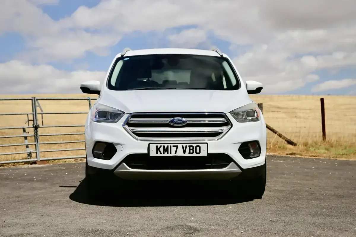 Used Ford Kuga Titanium 120 HP (88 kW) 2017 White SUV