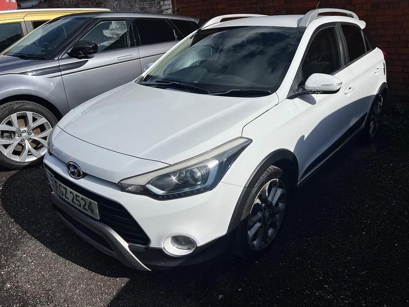 Used Hyundai i20 Active 2017 White Hatchback