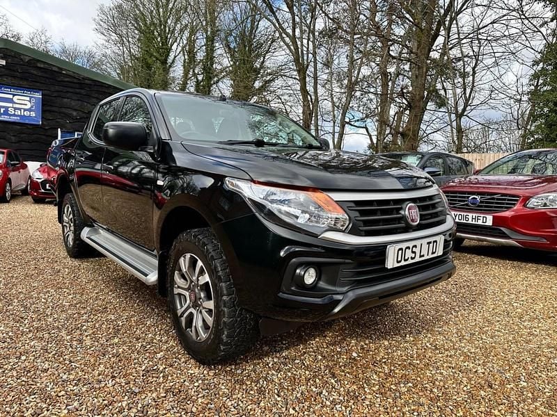 Used Fiat Fullback 150 HP (110 kW) 2018 Black Pickup