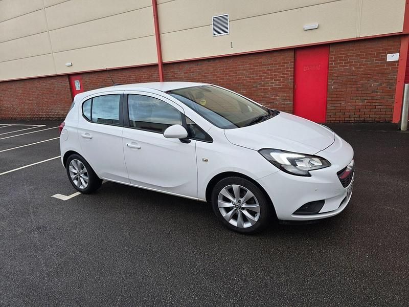 Used Vauxhall Corsa S 101 HP (74 kW) 2018 White Hatchback