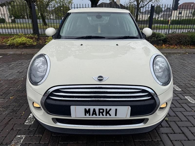 Used Mini ONE Hatch 102 HP (75 kW) 2015 White Hatchback