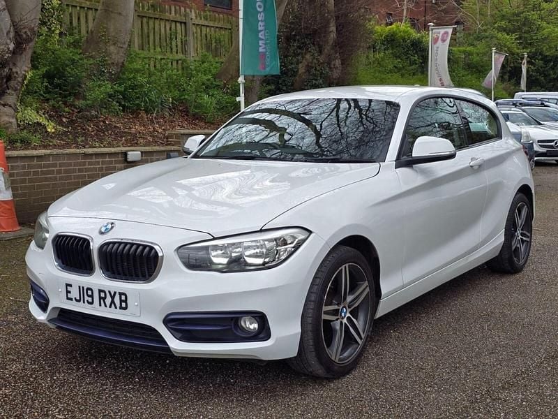 Used BMW 118 Sport Line 2019 White Hatchback