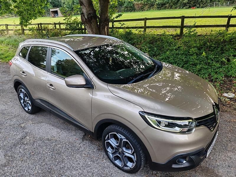 Beige Used 2016 Renault Kadjar Dynamique SUV | £8,495 (Fair price) - Image 1/4