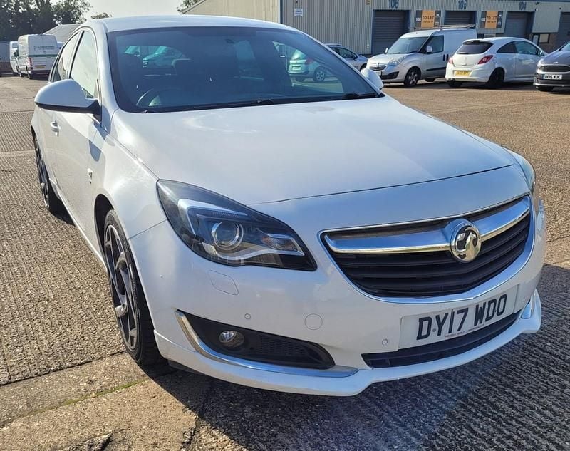 White Used 2017 Vauxhall Insignia SRi Hatchback | £4,499 (Good price) - Image 1/4