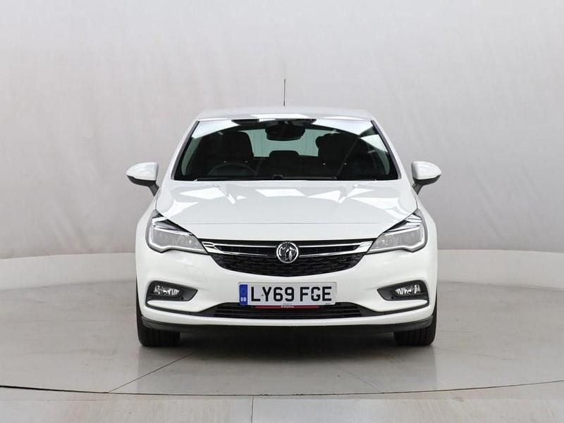 Second-hand Vauxhall Astra SRi 150 CP (110 kW) 2019 Alb Hatchback