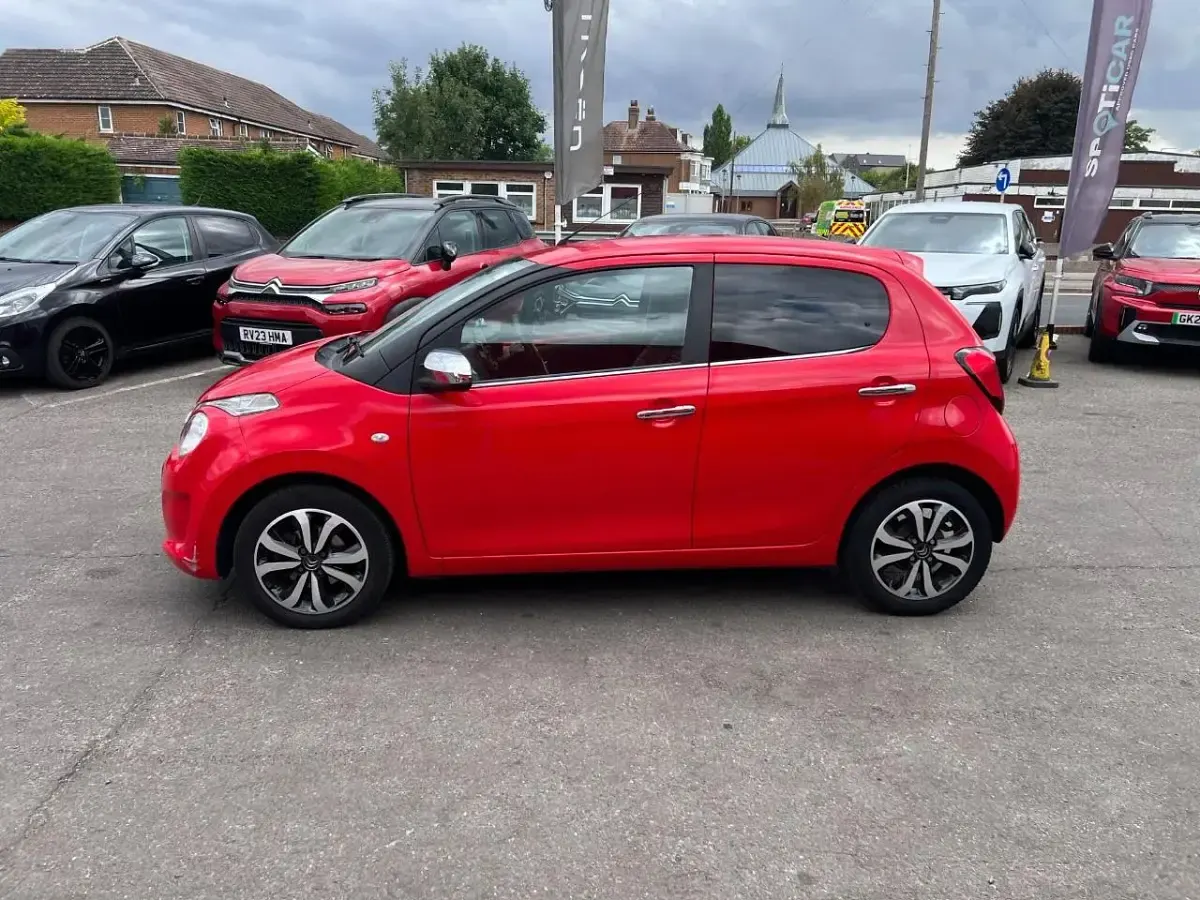 Used Citroën C1 Flair 72 HP (52 kW) 2019 Red Hatchback