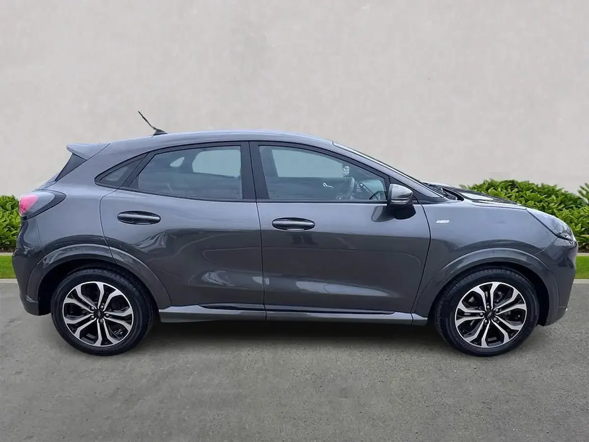 Käytetty Ford Puma ST-Line 125 HP (91 kW) 2020 Harmaa Katumaasturi