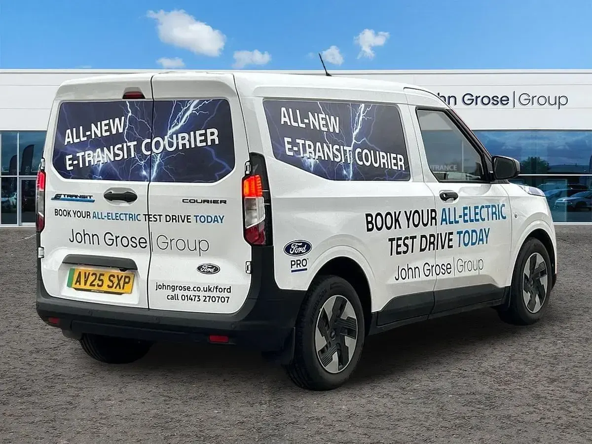Usado Ford Transit Trend 100 kW (136 HP) 2025 Branco Van