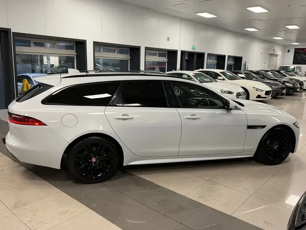 Used Jaguar XF Sportbrake Chequered Flag 180 HP (132 kW) 2020 White Estate