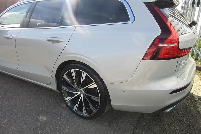 Used Volvo V60 Inscription 2018 Gold Estate