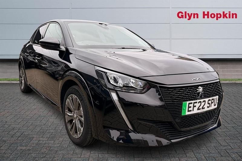 Used Peugeot e-208 Allure Premium 100 kW (136 HP) 2022 Black Hatchback