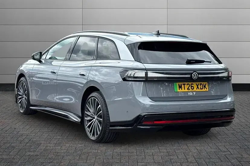 New VW ID.7 Pro 210 kW (286 HP) 2026 Moonstone grey Estate