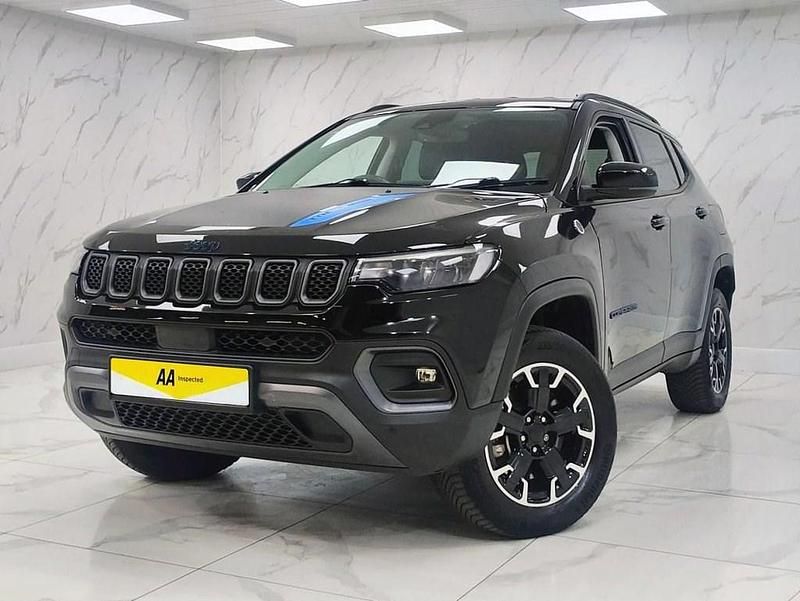 Begagnad Jeep Compass Trailhawk 240 HK (176 kW) 2022 Svart SUV