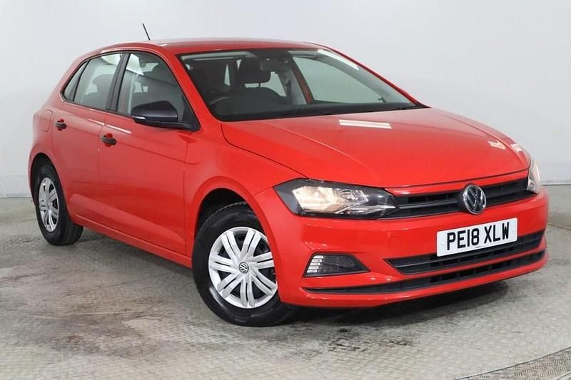 Begagnad VW Polo S 65 HK (47 kW) 2018 Röd Halvkombi