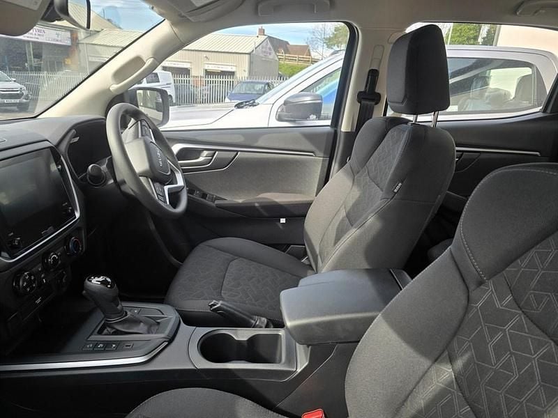 Nouă Isuzu D-Max 2025 Negru Pickup