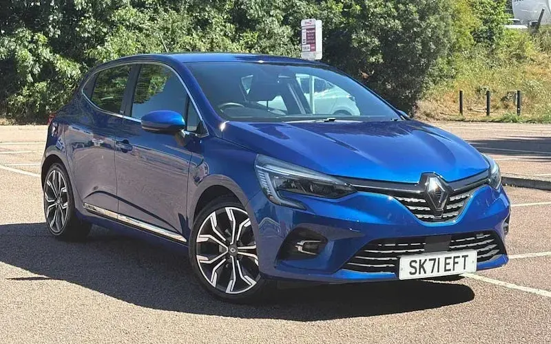 Used Renault Clio Version S 140 HP (102 kW) 2021 Hatchback