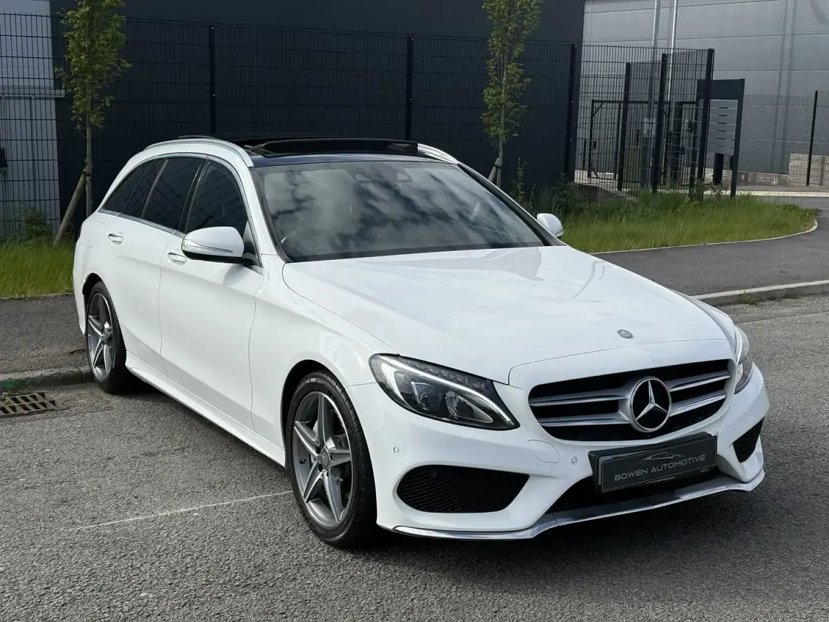 Used Mercedes C220 AMG line 2015 White Estate