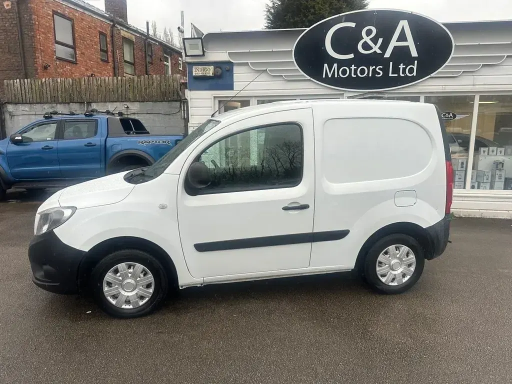 Used Mercedes Citan 109 90 HP (66 kW) 2017 White MPV