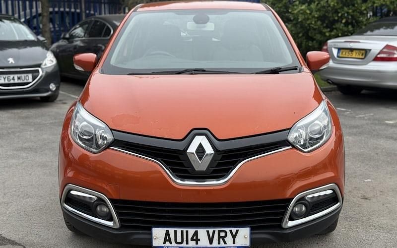 Used Renault Captur Dynamique 90 HP (66 kW) 2015 SUV