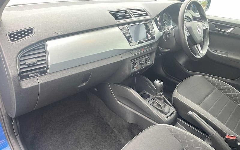 Used Skoda Fabia SE 110 HP (80 kW) 2019 Blue Estate