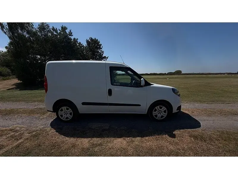 Used Fiat Doblò 2023 White MPV