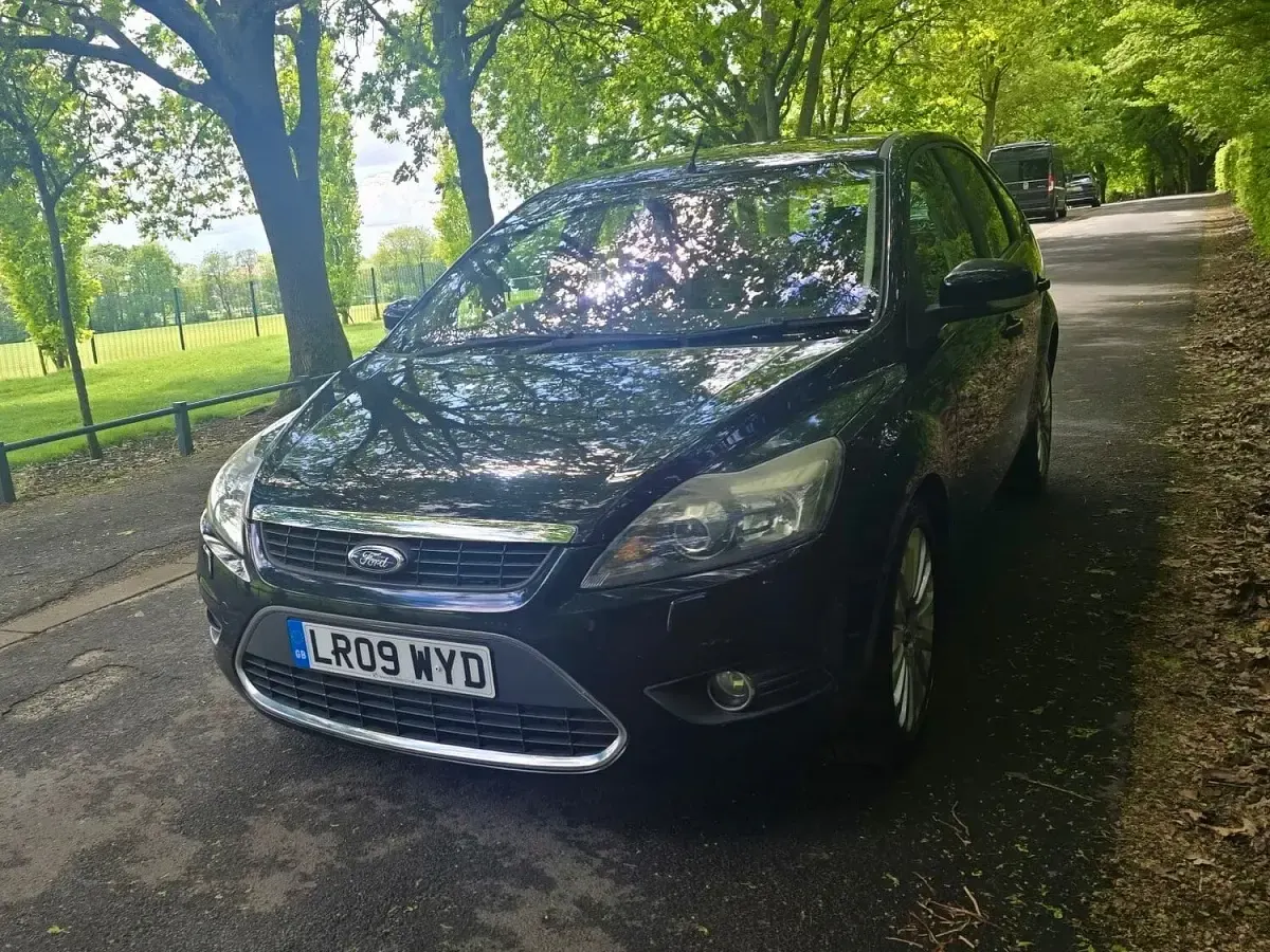 Used Ford Focus Titanium 116 HP (85 kW) 2009 Black Hatchback
