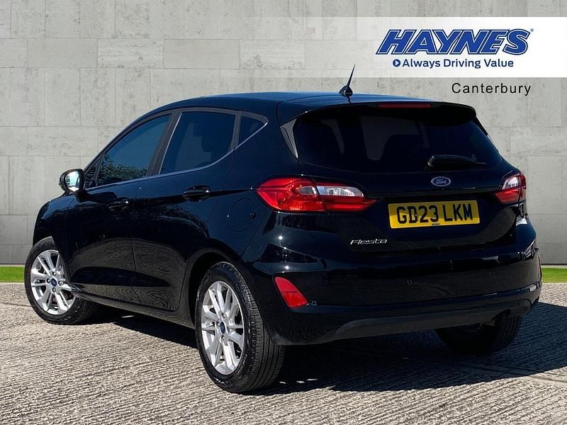 Używany Ford Fiesta Titanium 2023 Czarny Hatchback