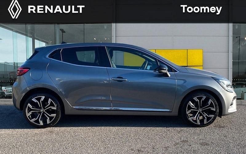 Used Renault Clio V Techno 90 HP (66 kW) 2022 Grey  Hatchback