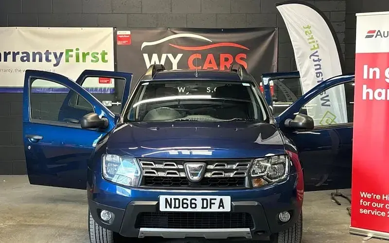 Used Dacia Duster Ambiance 110 HP (80 kW) 2016 Blue SUV