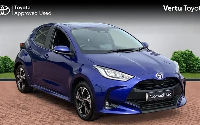 Used Toyota Yaris Hybrid Design 116 HP (85 kW) 2025 Hatchback