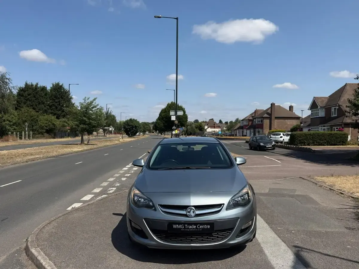 Used Vauxhall Astra 2014 Silver Hatchback