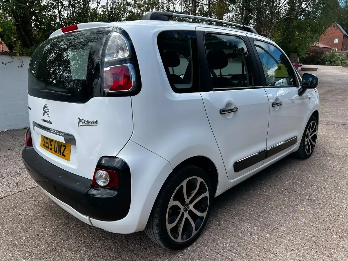 Used Citroën C3 Picasso SELECTION 2015 White MPV