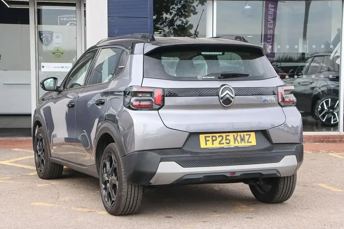 Used Citroën e-C3 83 kW (113 HP) 2025 Grey Hatchback