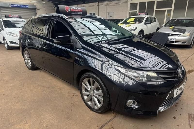 Used 2014 Toyota Auris Touring Sports Estate | £8,000 (Good price) - Image 1/1