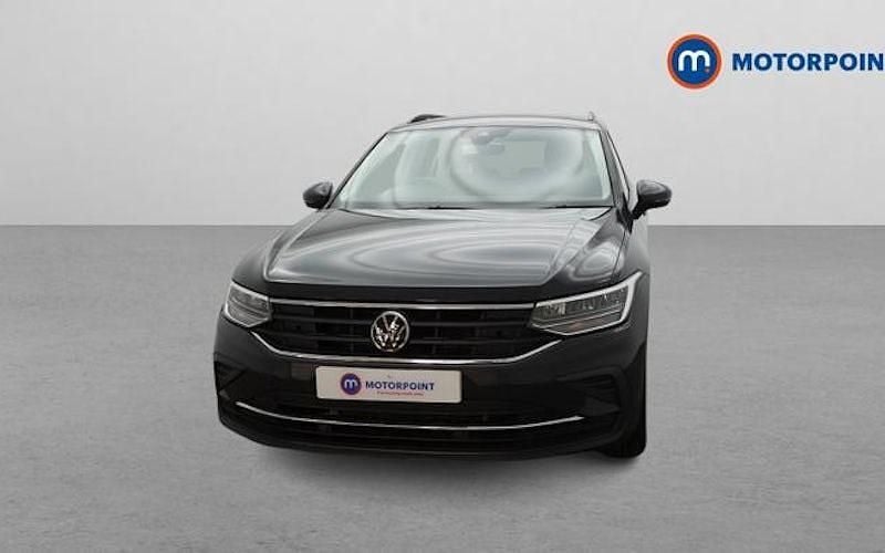 Usado VW Tiguan Life 150 HP (110 kW) 2022 Cinzento SUV