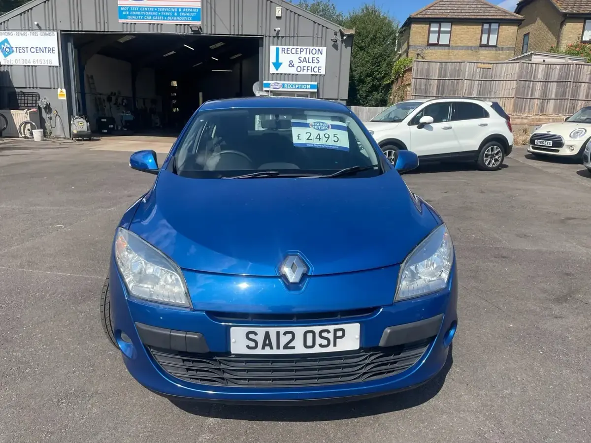 Used Renault Mégane III 2012 Blue Hatchback