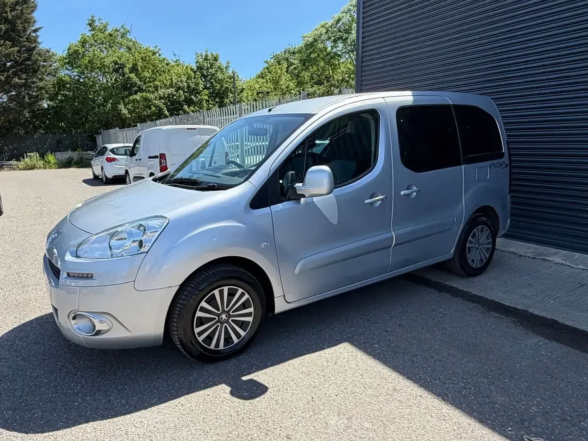 Used Peugeot TePee S 2015 Silver MPV