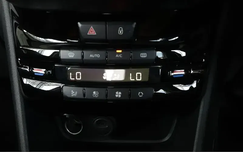 Used Peugeot 2008 GT-line 110 HP (80 kW) 2019 Black SUV