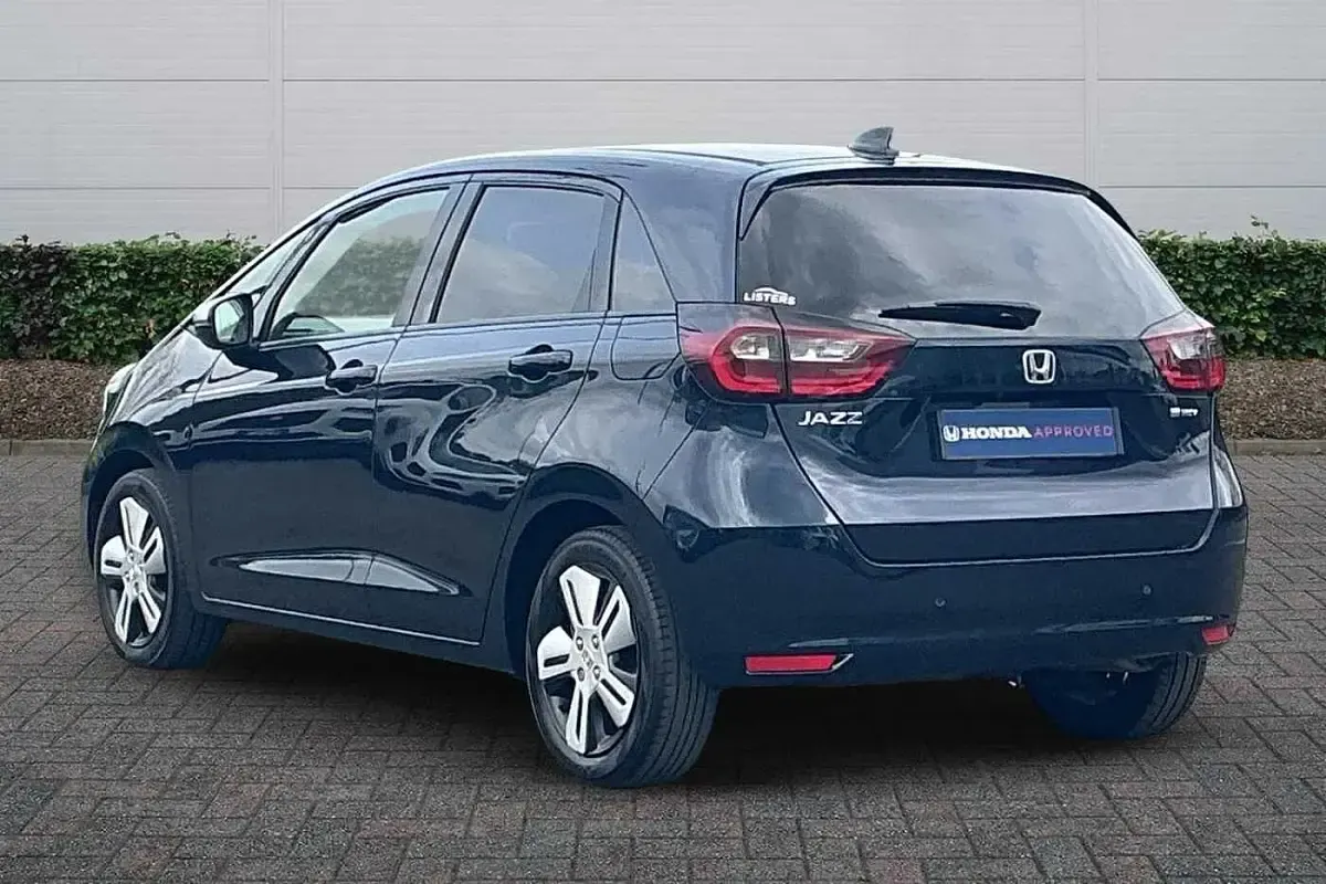 Used Honda Jazz Hybrid 109 HP (80 kW) 2022 Midnight blue beam Hatchback