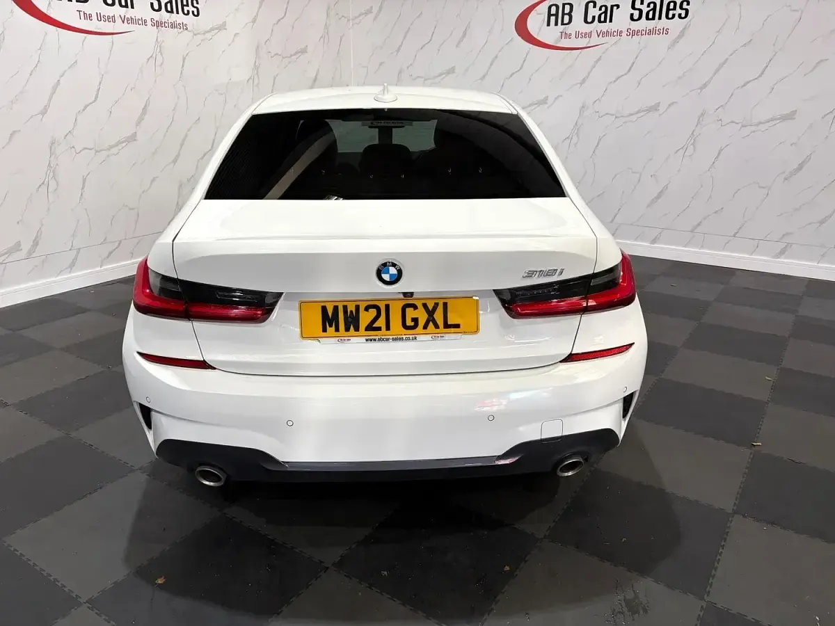 Usado BMW 318 M Sport 2021 Blanco Berlina